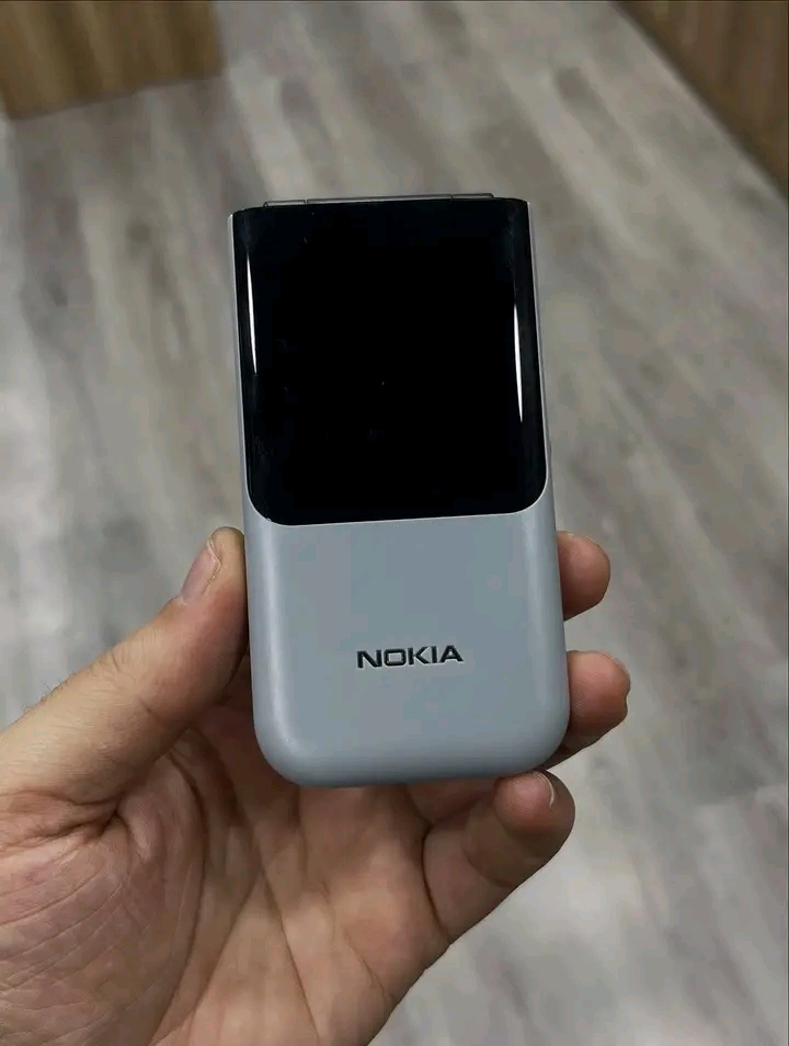 Buy Nokia 2720 Flip Phone - নকিয়া ২৭২০ ফ্লিপ বাটন ফোন